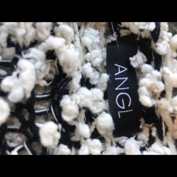 Sweater - Picture 3 of 4